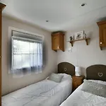 Mobil'home Climatise 4 Pers Les Pommes De Pin La Palmyre Proche Zoo Et Plages * レ・マトゥ