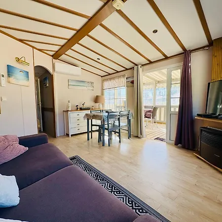 Mobil'home Climatise 4 Pers Les Pommes De Pin La Palmyre Proche Zoo Et Plages *