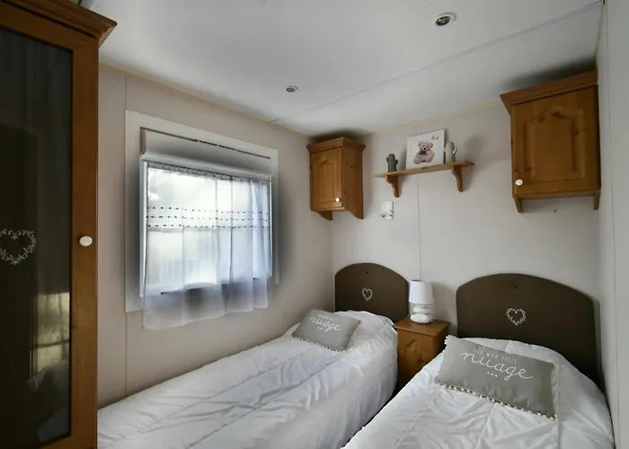 Mobil'home Terrain Prive Proche Du Zoo De La Palmyre Ouvert Toute L'annee * Les Mathes